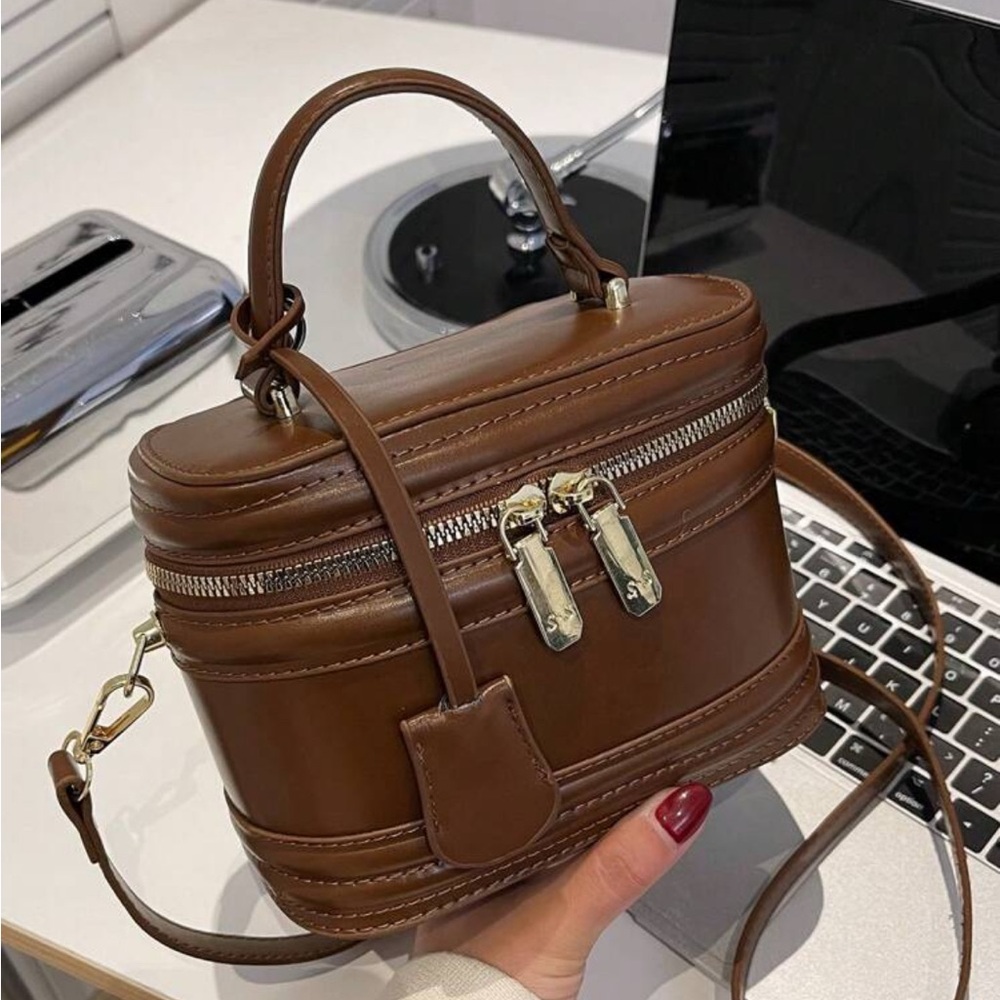 NWOT cross body bag